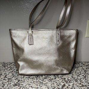 Coach Tote ~ Rose Gold💖